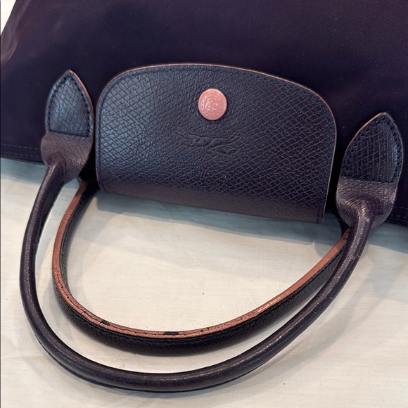 Authentic Longchamp Deep Purple Tote with Signature Leather Trim - Picture 7 of 15